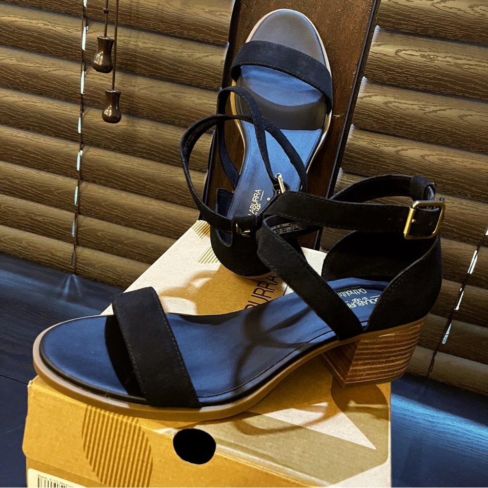 Koolaburra by UGG black suede block heel sandals size 9.5